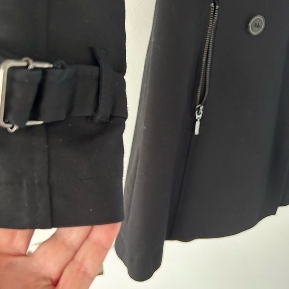 Zara Basic black, knee length jacket, epaulette at the shoulders. XS - Picture 3 of 8